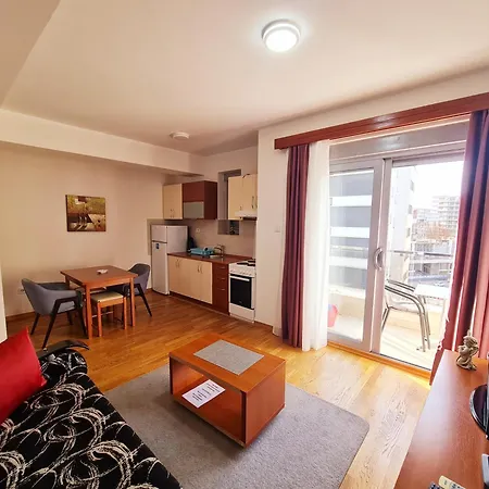 Centar New Loki Apartament *